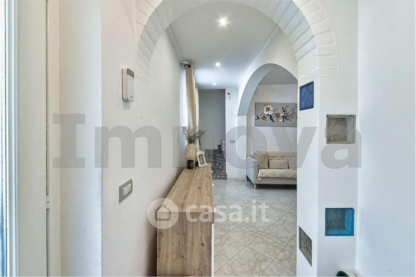 Trilocale in Via E. Borgazzi 34 — foto 18 di 26