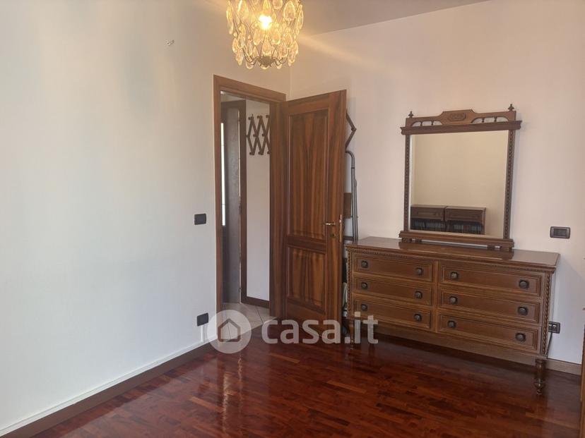Trilocale in Via Aquileia — foto 11 di 30