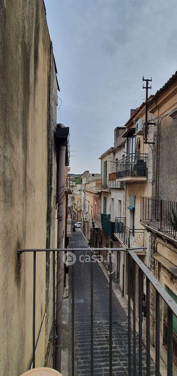 Trilocale in Via Carlo Alberto — foto 9 di 9