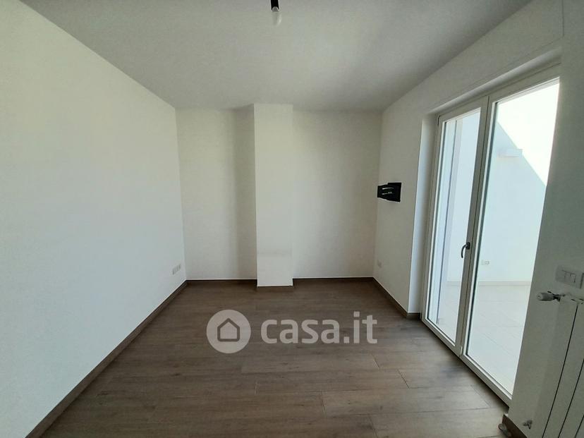 Appartamento in Via Mario Ronzini — foto 18 di 51
