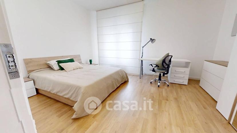 Stanza in Via Pietro Bembo 40 — foto 10 di 12