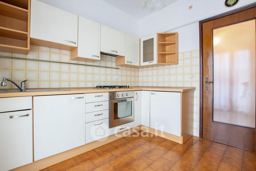 Quadrilocale in Via Corno d'Aquilio 15 — foto 8 di 44