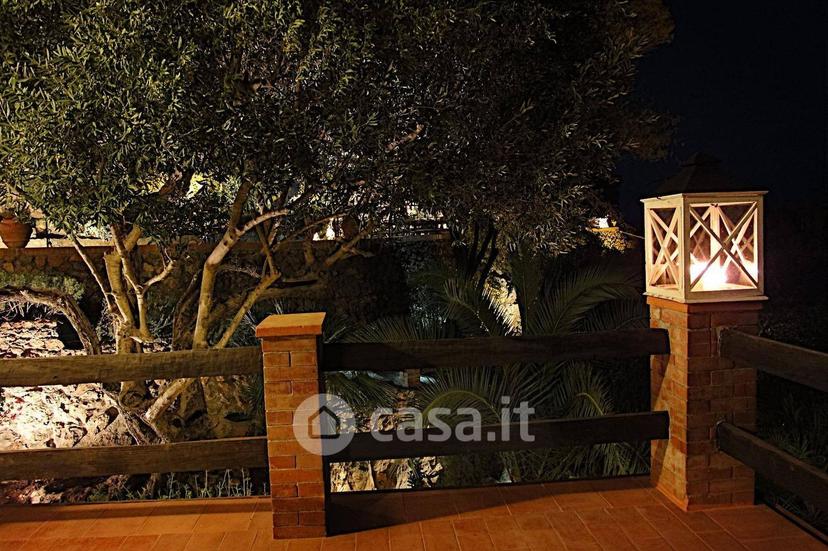 Villa in Via dei Fari 1 — foto 25 di 46