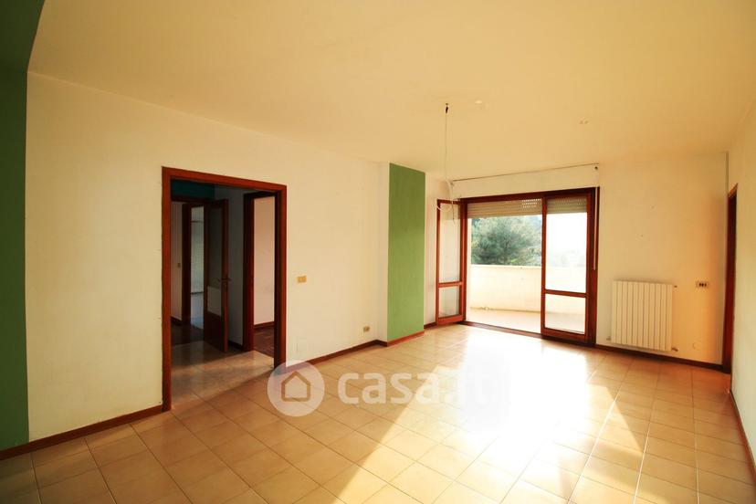 Trilocale in Via Friuli 100 — foto 11 di 35