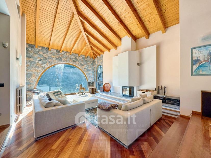 Villa in Via C. Battisti 84 — foto 14 di 39