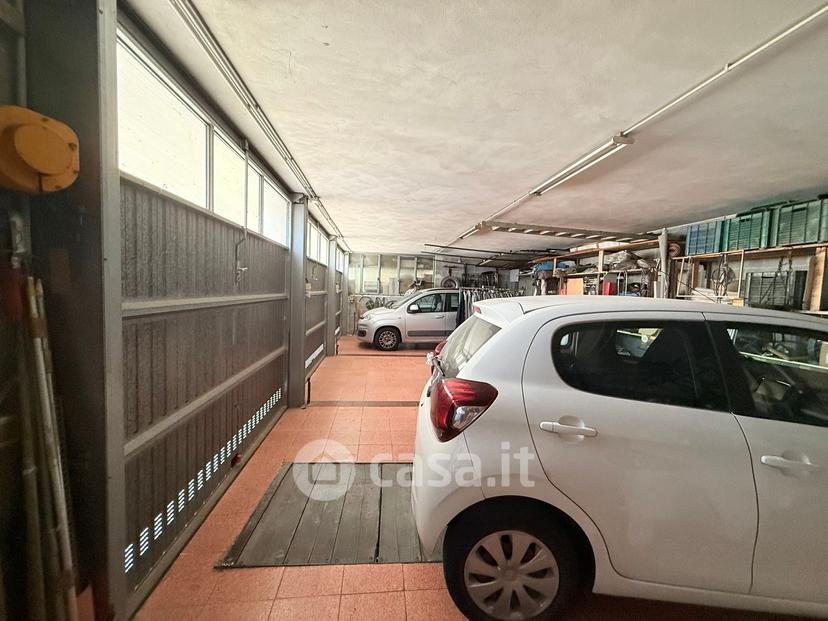 Villa in Via Luigi Barbieri 72 — foto 20 di 57