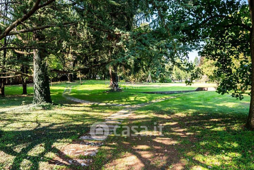 Villa in Via Alcide de Gasperi — foto 36 di 45
