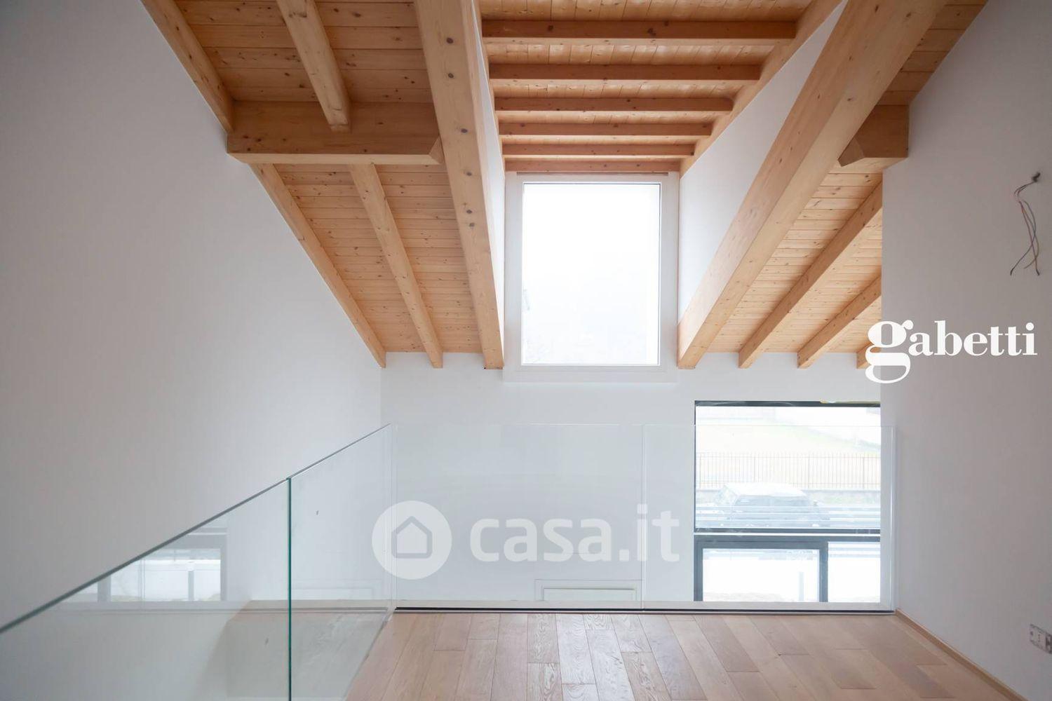 Villa in Via Fratelli Bandiera