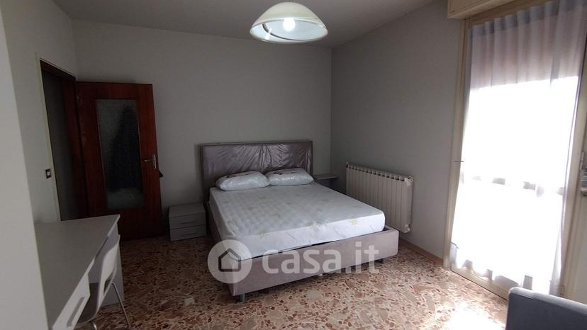 Stanza in Via Giovanni Pascoli — foto 3 di 15