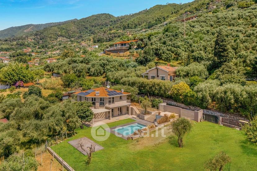 Villa in Via della Chiusa 323 — foto 8 di 36