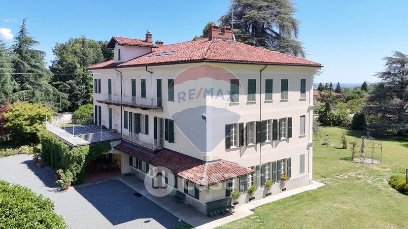 Villa in Via Ing. Bertola 1 — foto 48 di 132