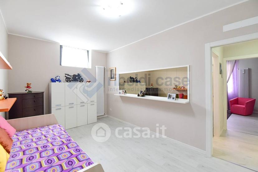 Villa in Via Lombardia — foto 18 di 36