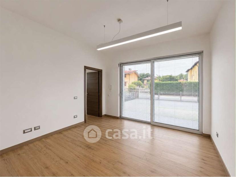Villa in Via Giacomo Leopardi 77 — foto 8 di 36