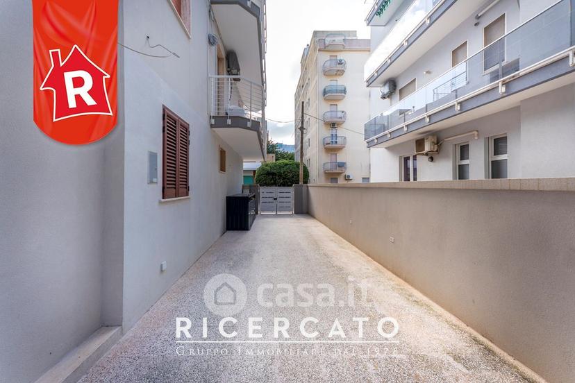 Quadrilocale in Via Francesco Petrarca 11 — foto 18 di 52