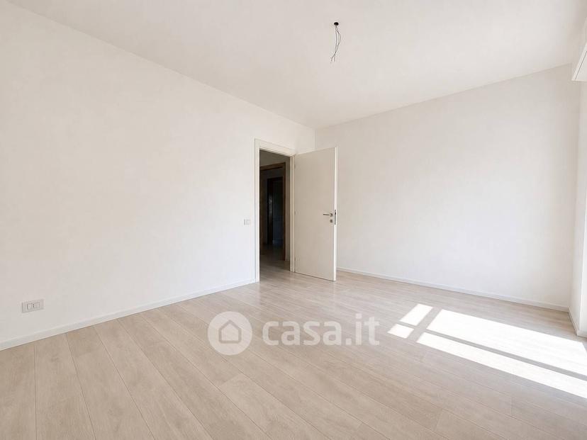 Trilocale in Via Cascina del Rosario 104
