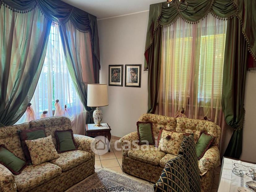 Villa in Via Falcone Giovanni — foto 3 di 122