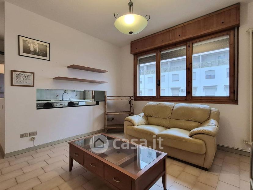Bilocale in Via Vasco Zappaterra 36 — foto 39 di 40