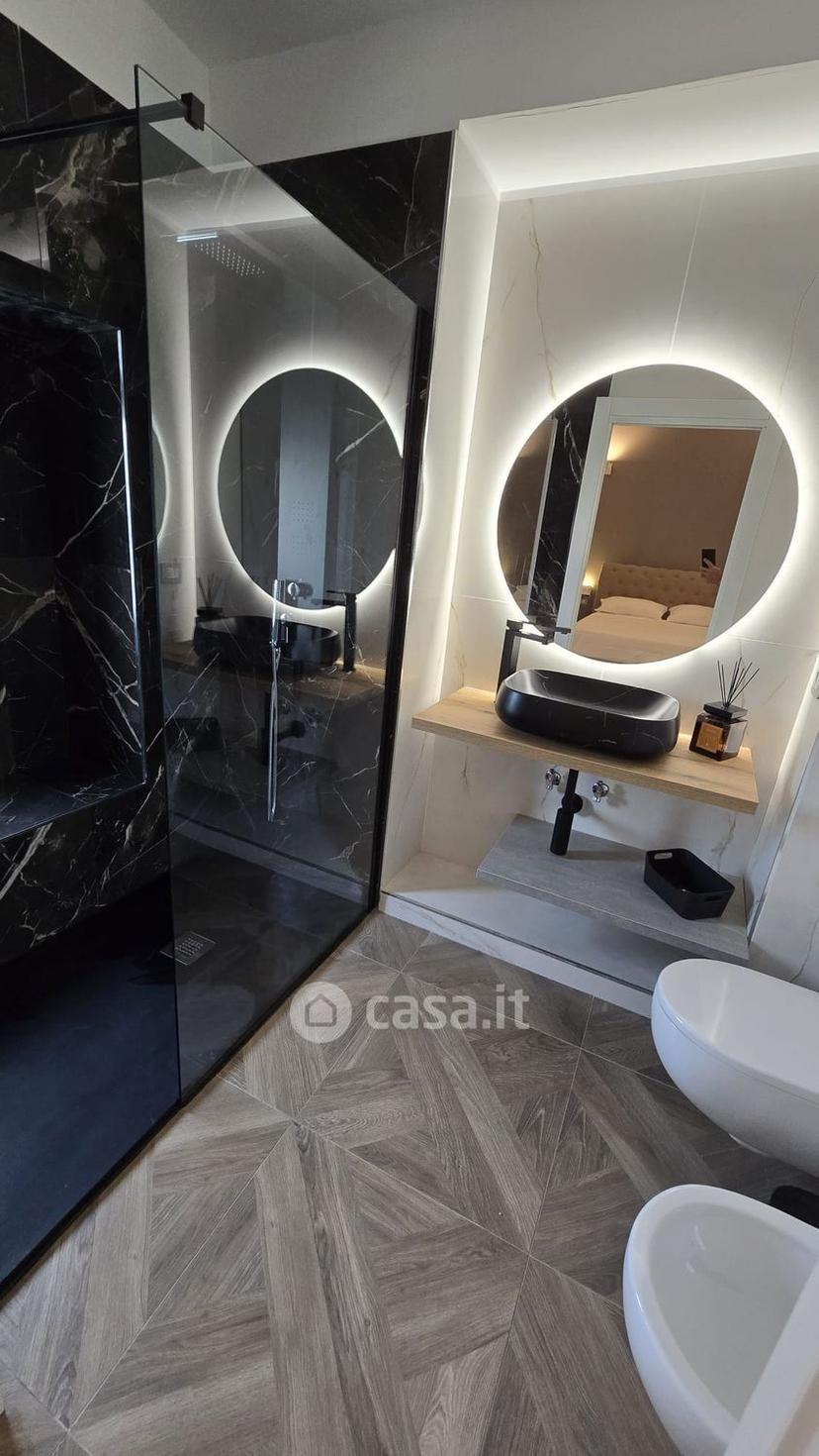 Stanza in Via San Giovanni 2 — foto 6 di 8