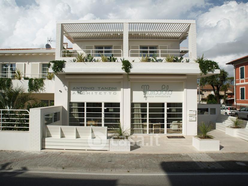 Villa in Via C. Cavour 1 — foto 22 di 30