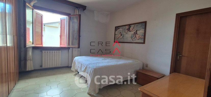 Villa in Via Eugenio Montale — foto 11 di 17