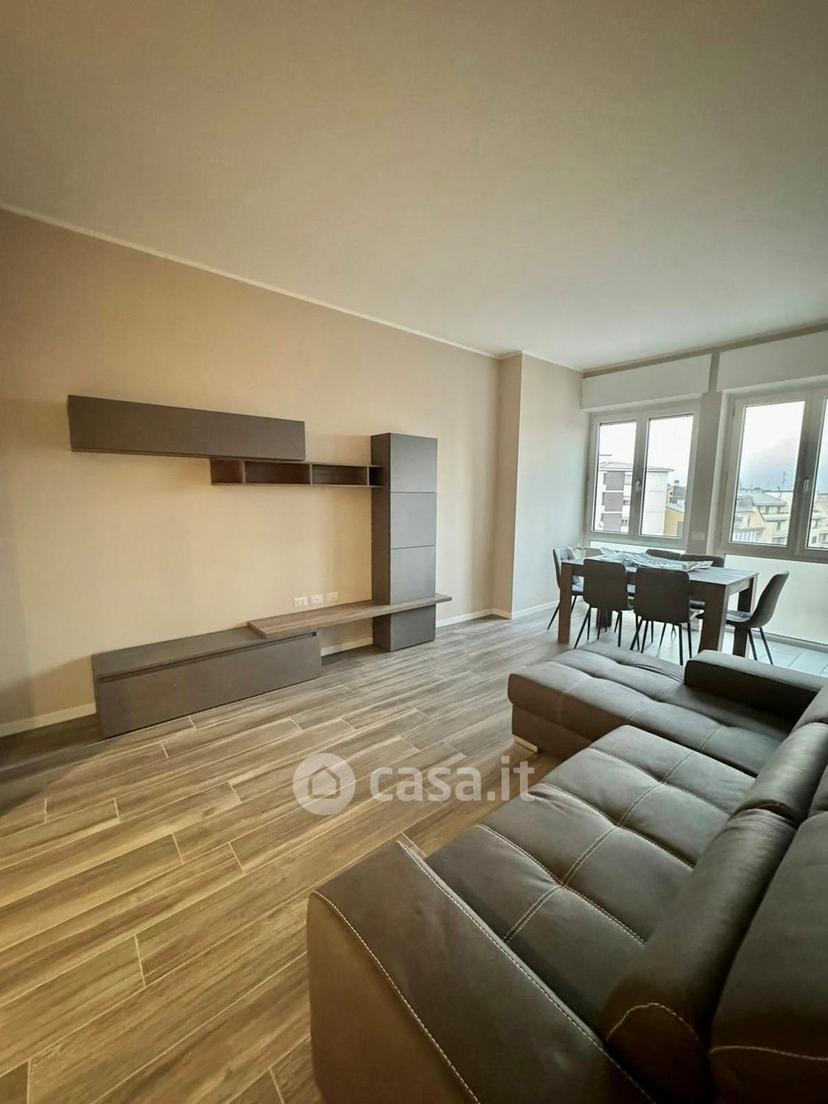 Trilocale in Via Alessandro Manzoni 18 — foto 9 di 13