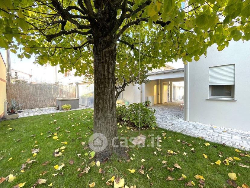 Villa in Via G. Matteotti 82 — foto 43 di 56