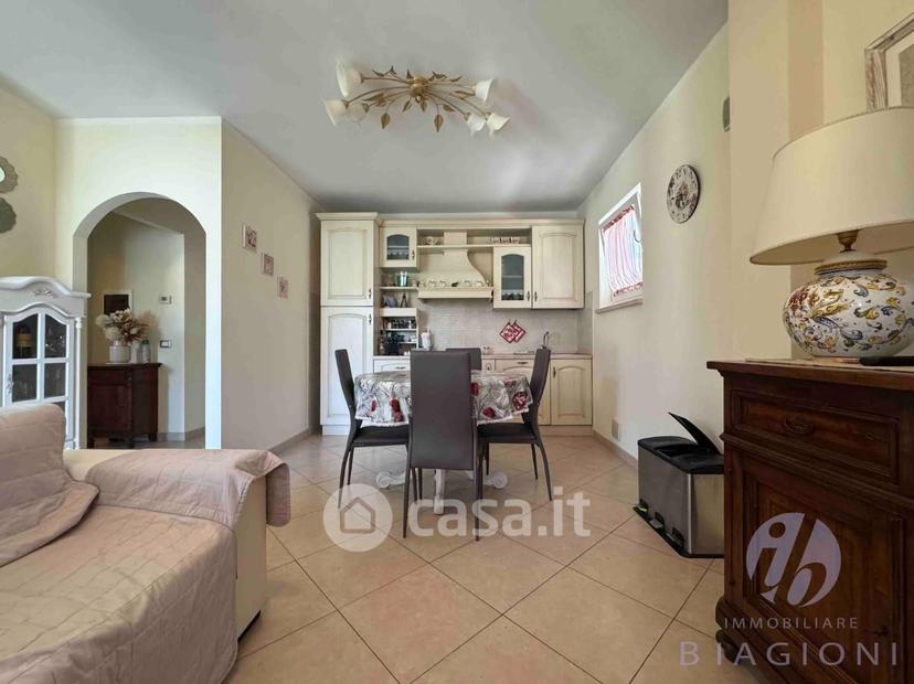 Villa in Via Cortona 120 — foto 34 di 37