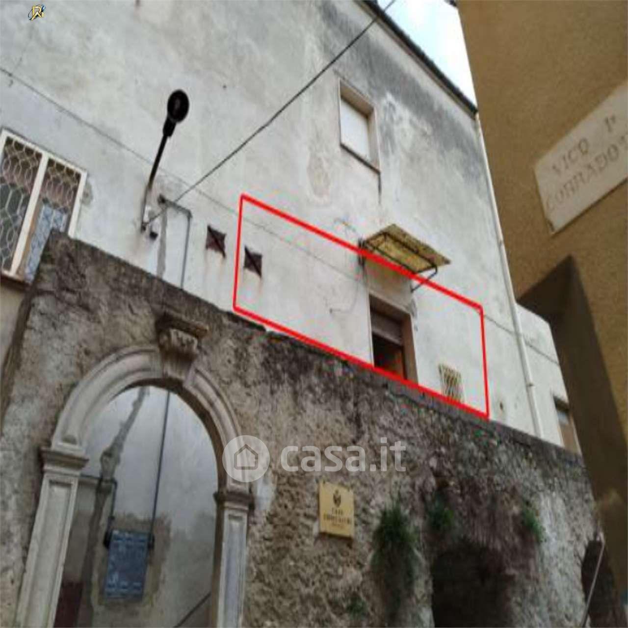 Monolocale in Via Corrado IV 48
