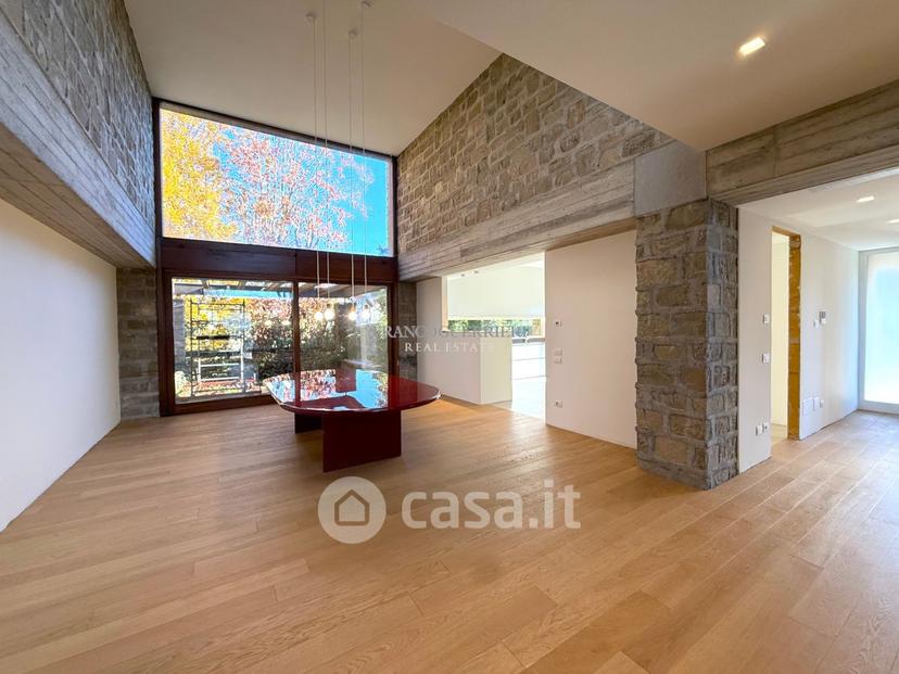 Villa in Via Alcide de Gasperi — foto 29 di 38