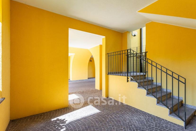 Trilocale in Via Ugo Foscolo 12 — foto 28 di 41