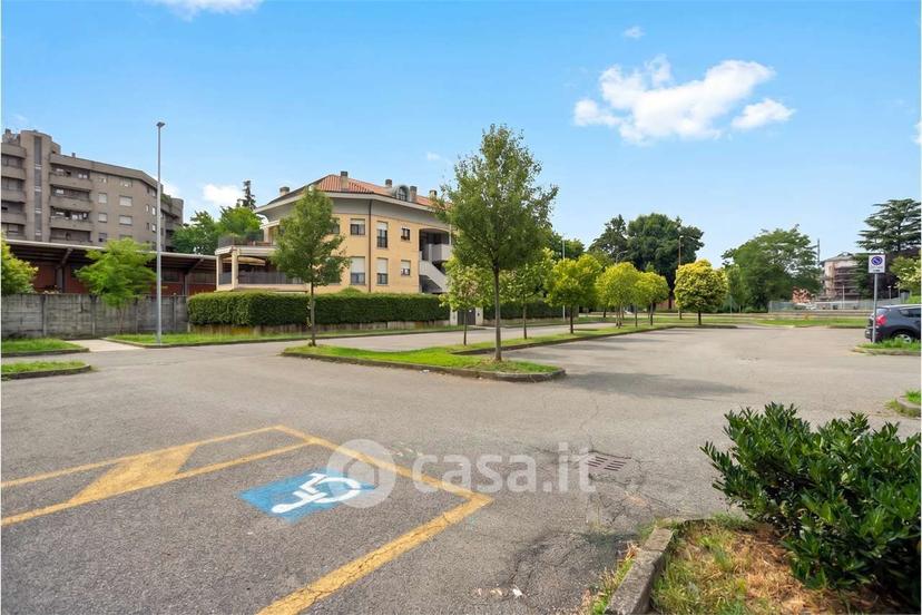 Trilocale in Via Giulio Silva 24 — foto 35 di 35