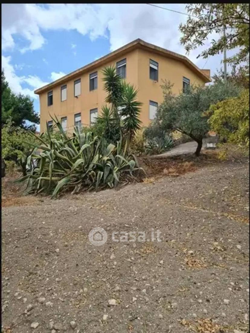 Villa in Contrada Priolo — foto 4 di 6