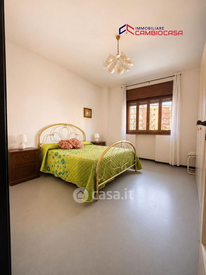 Quadrilocale in Via Medaglie d'Oro 13 — foto 5 di 15