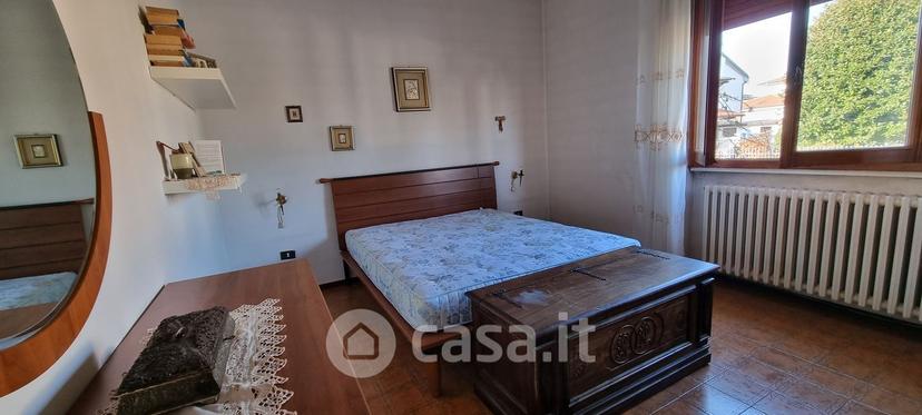 Villa in Zona Residenziale Vicino Stazione E Centro — foto 4 di 11