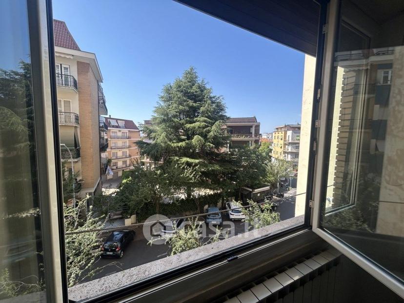 Trilocale in Via Montello 17 — foto 2 di 20