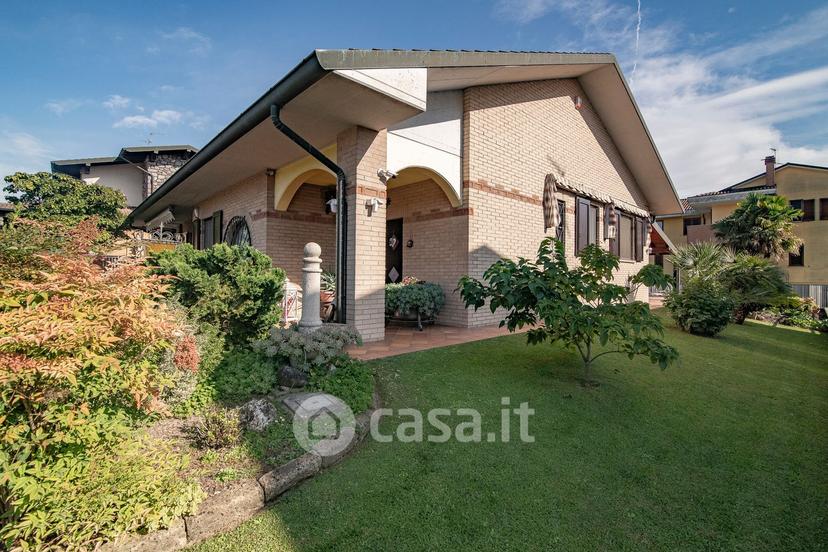 Villa in Via Sandro Pertini 21 — foto 77 di 83