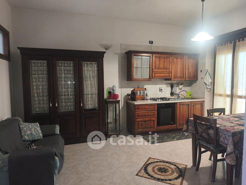 Stanza in Via Castagnevizza 32 — foto 7 di 9