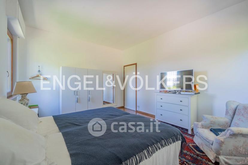Villa in Via Sempione 164 — foto 21 di 34