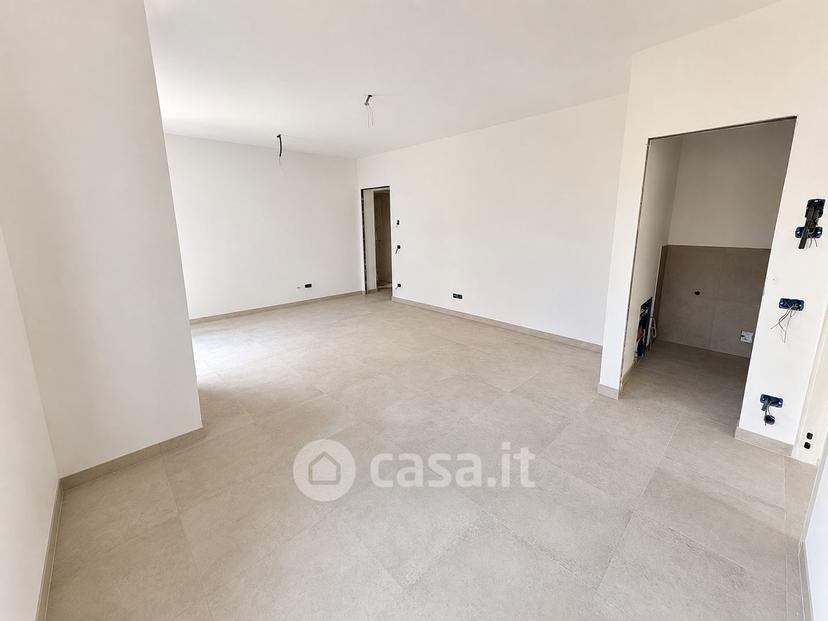 Trilocale in Via Petrarca — foto 13 di 18