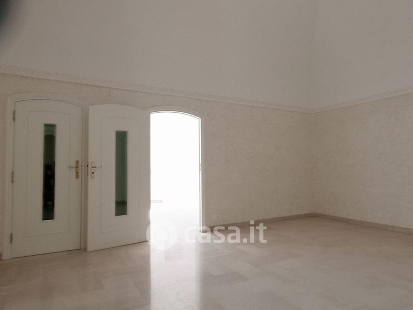 Trilocale in Via Metastasio 6 — foto 15 di 27