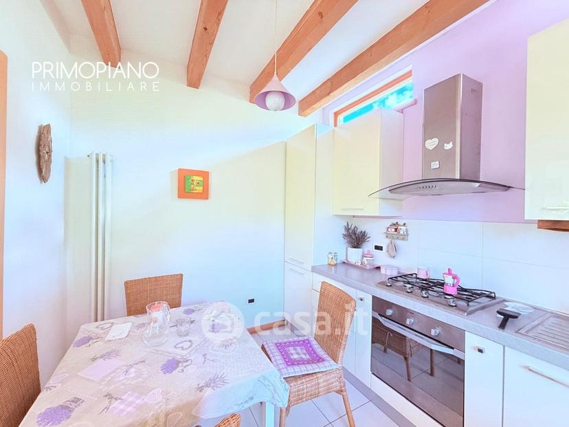 Villa in Frazione Frisanchi — foto 21 di 39