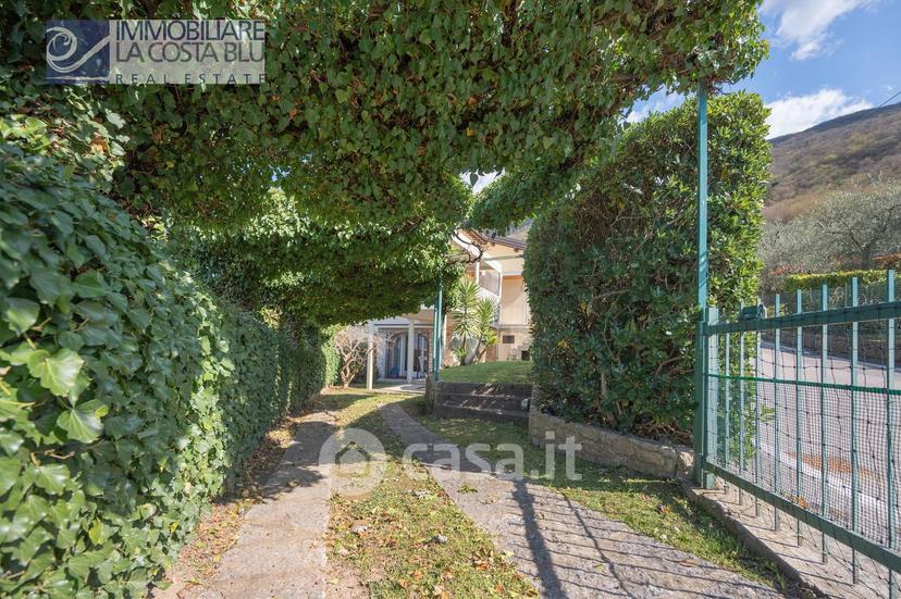 Villa in Via Alessandro Manzoni — foto 38 di 53