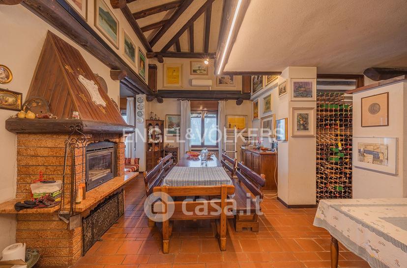 Villa in Via Scapacchiò — foto 10 di 21