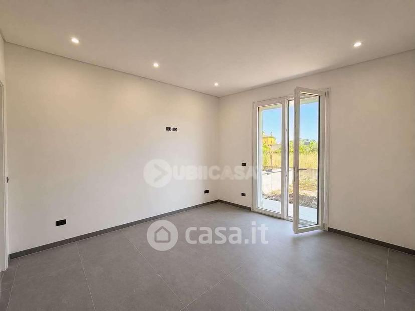 Villa in Via dei Garofani — foto 4 di 12