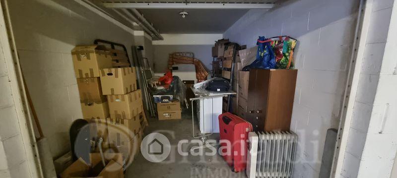 Trilocale in Via Enrico Mattei 27 — foto 4 di 25