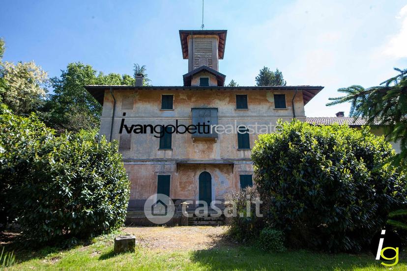 Villa in Via Sempione 13 — foto 30 di 40