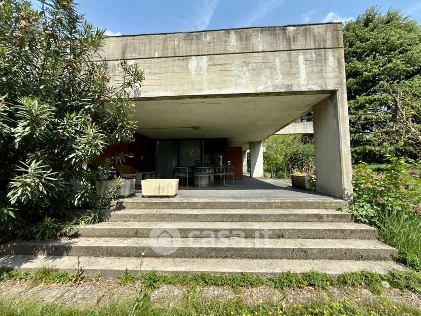Villa in Via Giosuè Carducci 20 a — foto 54 di 182