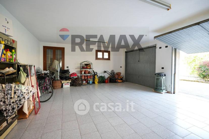 Villa in Via San Giovanni Bosco 1 — foto 5 di 30