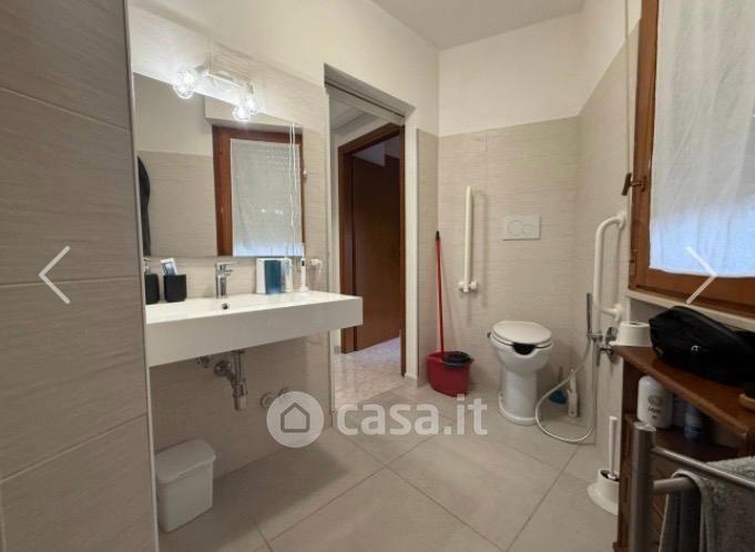 Quadrilocale in Viale A. Moro 232 — foto 12 di 21