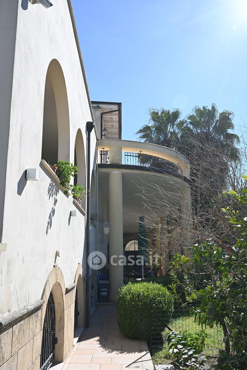 Villa in Via Giulio Cesare 62 — foto 26 di 105